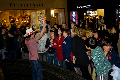 waldo1 Agent BoAD shows the crowd his Waldo book