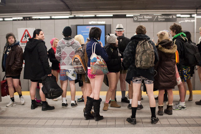 20100111nopantsttc5 20100111nopantsttc5